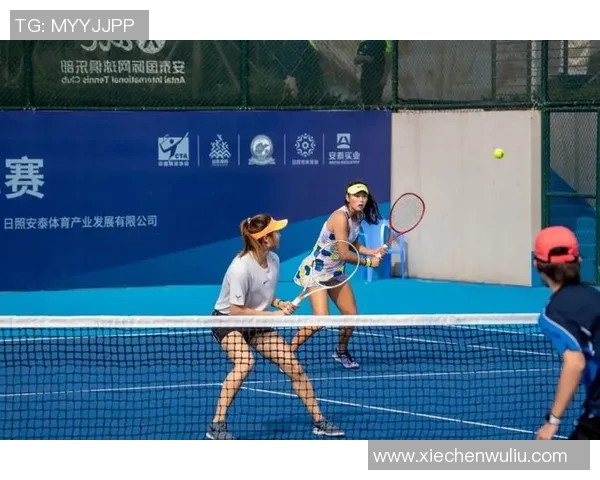 南京网球队与西安网球队赛后战术分析与复盘探讨